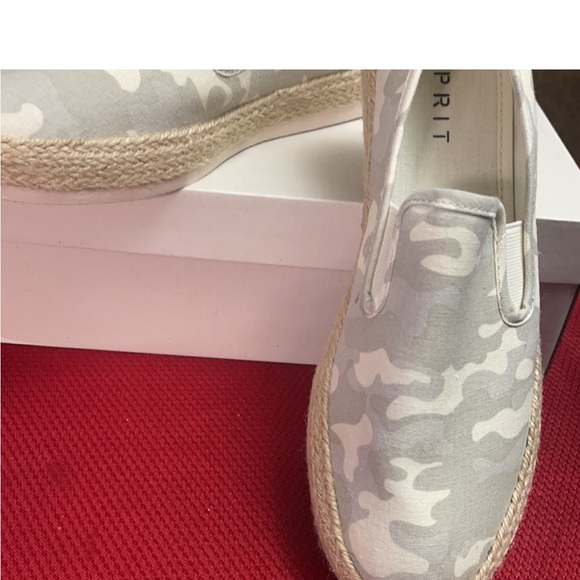 Espirit Nadine Light Camo Slip-on Espadrille - Picture 6 of 10